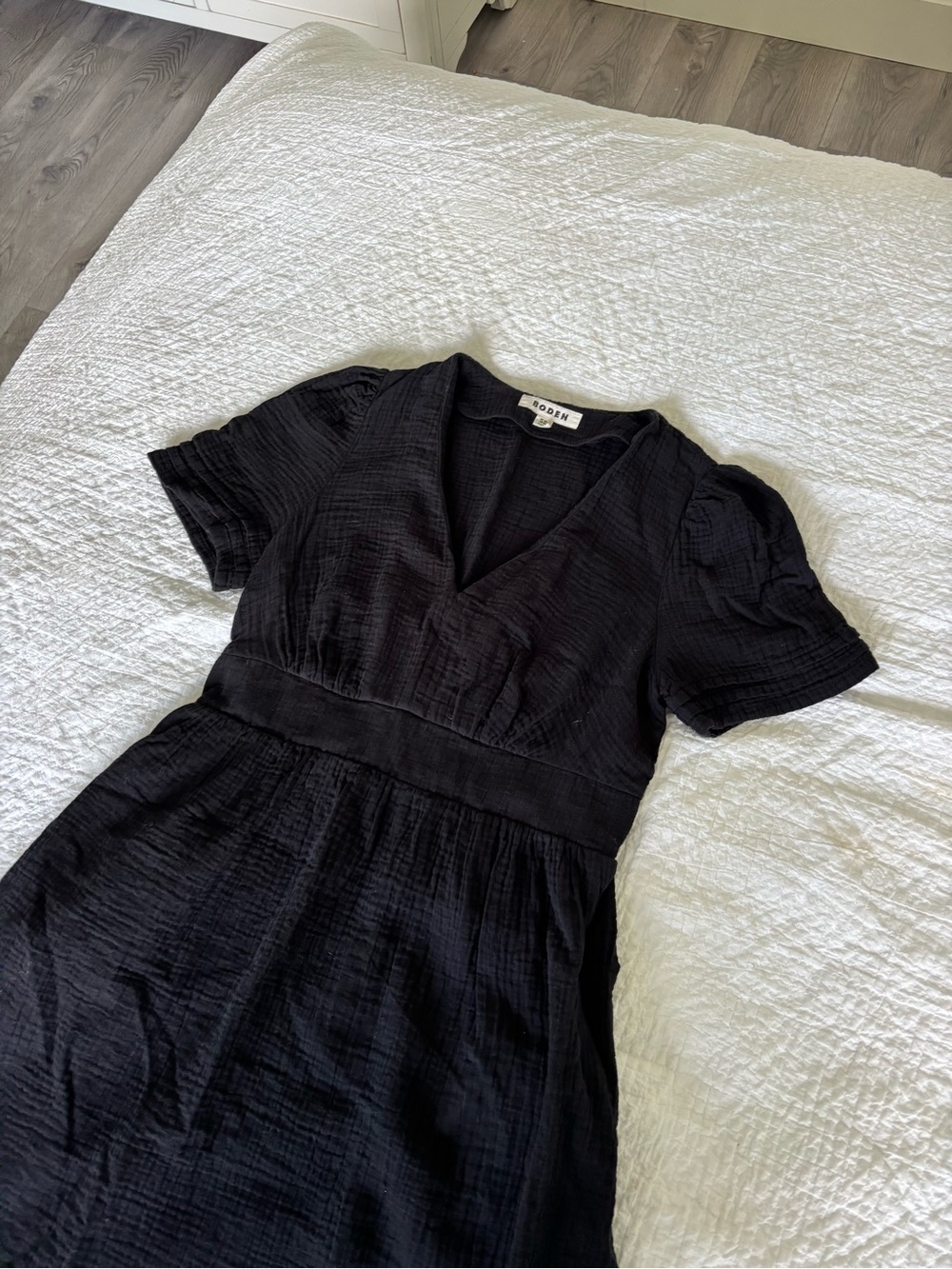 Boden 100% Cotton Black V-Neck Textured Empire Waist Dress | US 8L - Picture 2 of 12